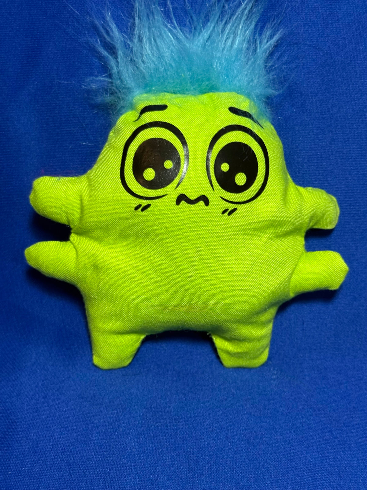 'Uggokin' Palm Monster Plush Keychain- Green Alien